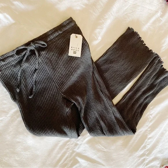 Billabong Black Cropped Pants - Picture 4 of 8